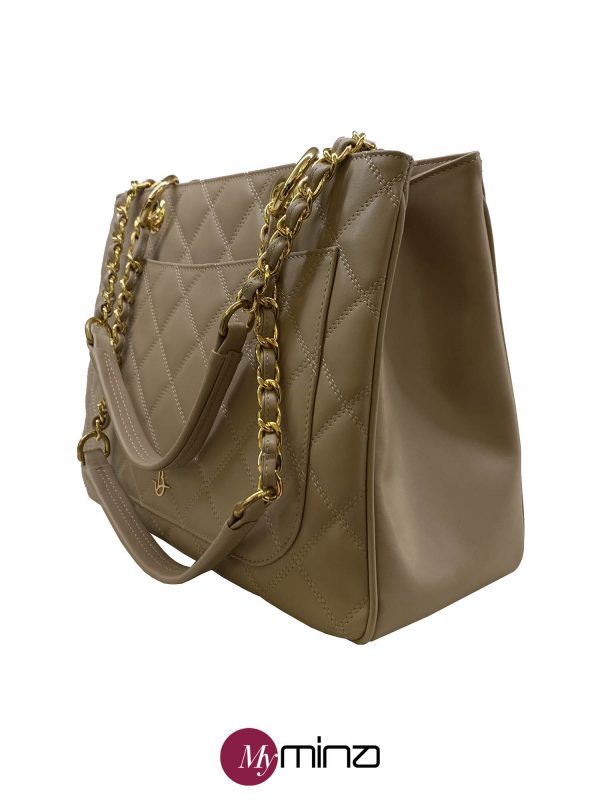 Borsa tracolla in pelle trapuntata con manici gioiello.