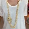 Collana fermaglio beige